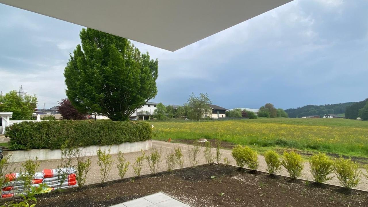 Ferienwohnung Mit Garten Strasswalchen Exterior foto
